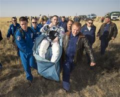 ISS Astronauts Land in Russia After 166 Days in Space (+Photos)
